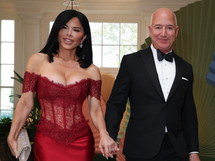 Невеста самого богатого человека в мире вышла в свет в платье российского бренда: где купить такое же