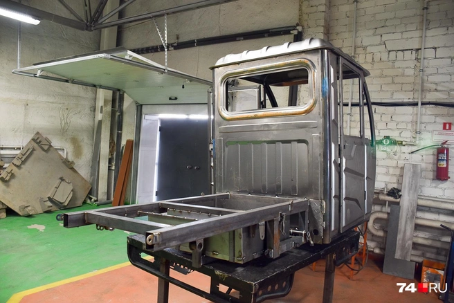 Кузовные панели штампуют из челябинской или магнитогорской стали предприятия-смежники | Источник: Артем Краснов