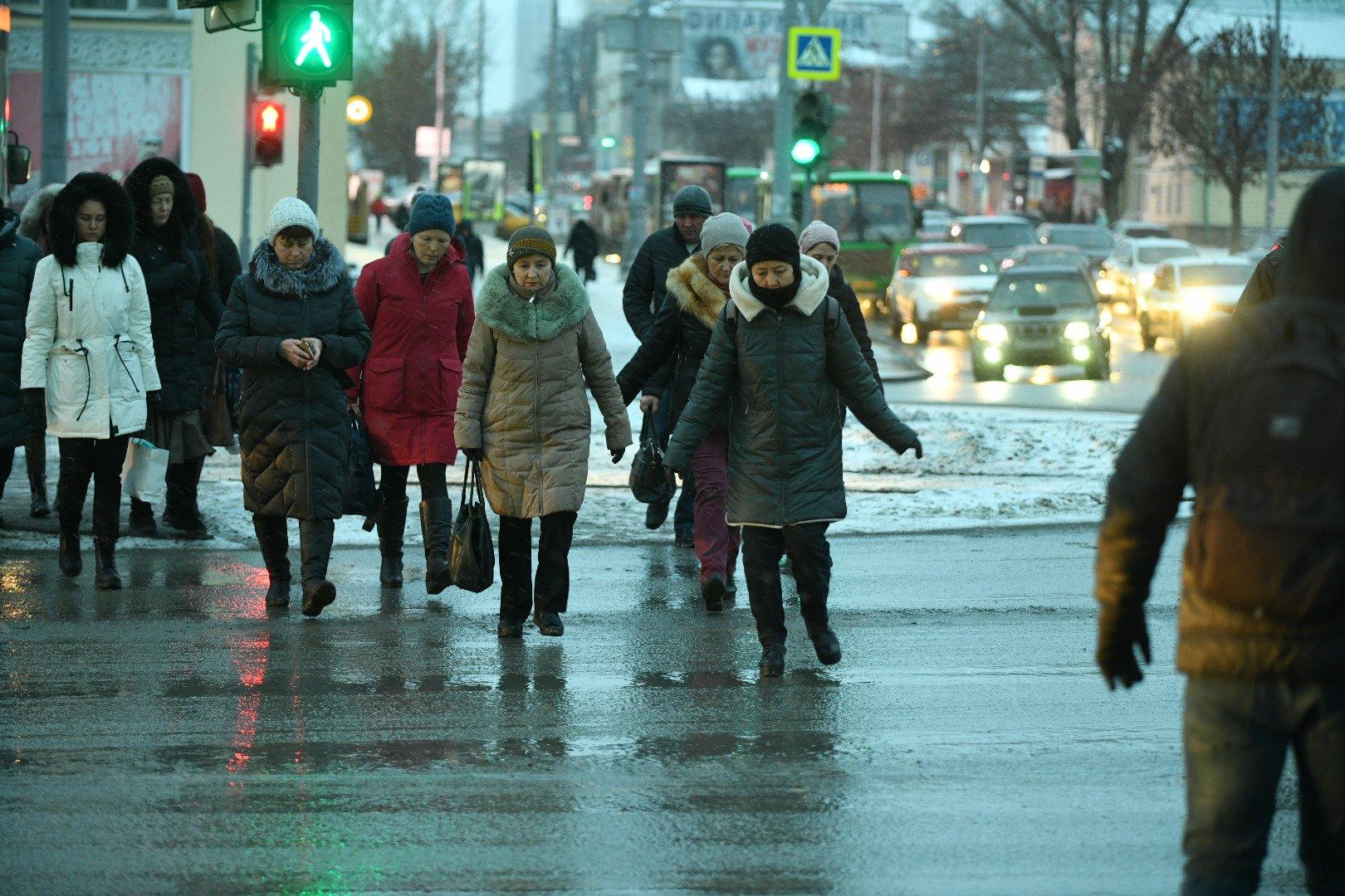 Мороз в европе. В каком городе зимой жарко. Жарко зимой. В каком городе зимой жарко. Опять жара картинки.