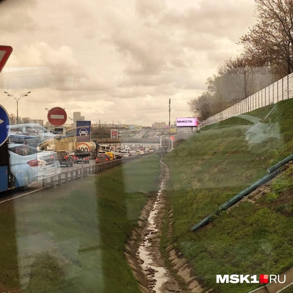 Пробка на МКАД утром 30 апреля | Источник: Игорь Мещанев / MSK1.RU