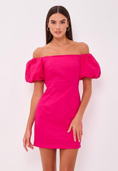 Розовое платье с рукавами-буфами
