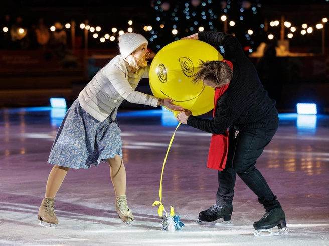 Воздушный шарик символизировал поиск избавления от одиночества. | Источник: Алексей Волхонский / V1.RU