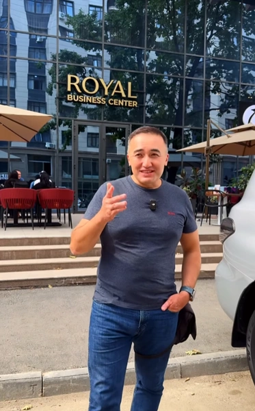 Илим Карыпбеков встал на защиту Натальи