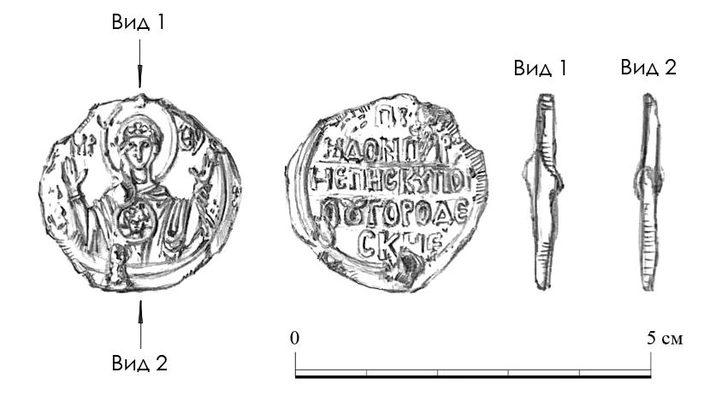 Находка из подполья: посмотрите на домонгольскую вислую печать 13 века с образом Богородицы «Знамение»