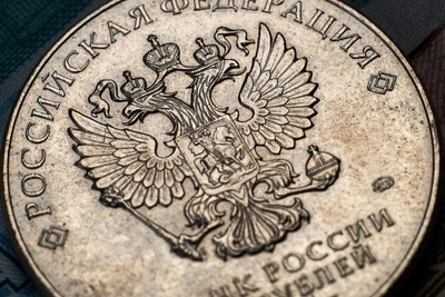 Две параллельные России: кому ставку режут