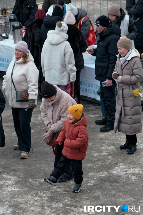 Религиозные напевы буквально заставляли некоторых малышей пускаться в пляс | Источник: Даниил Конин / «ИрСити»