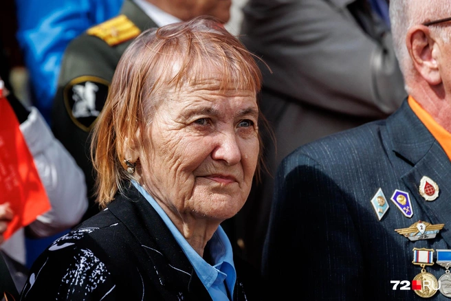 После того как появился «Бессмертный полк», тюменцы не смогли сдержать слез | Источник: Ирина Шарова / 72.RU 