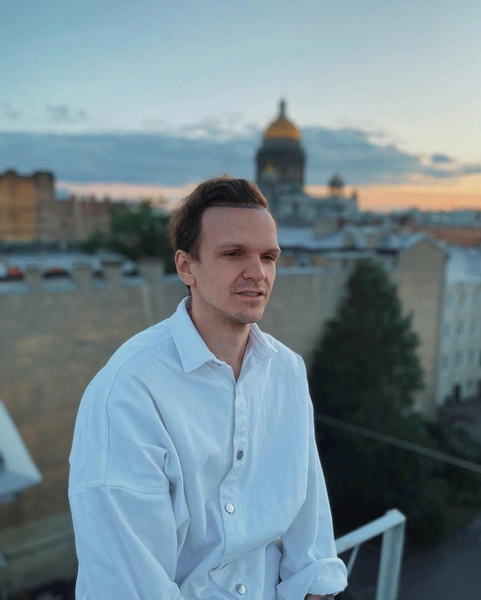 Дмитрий Ларин
