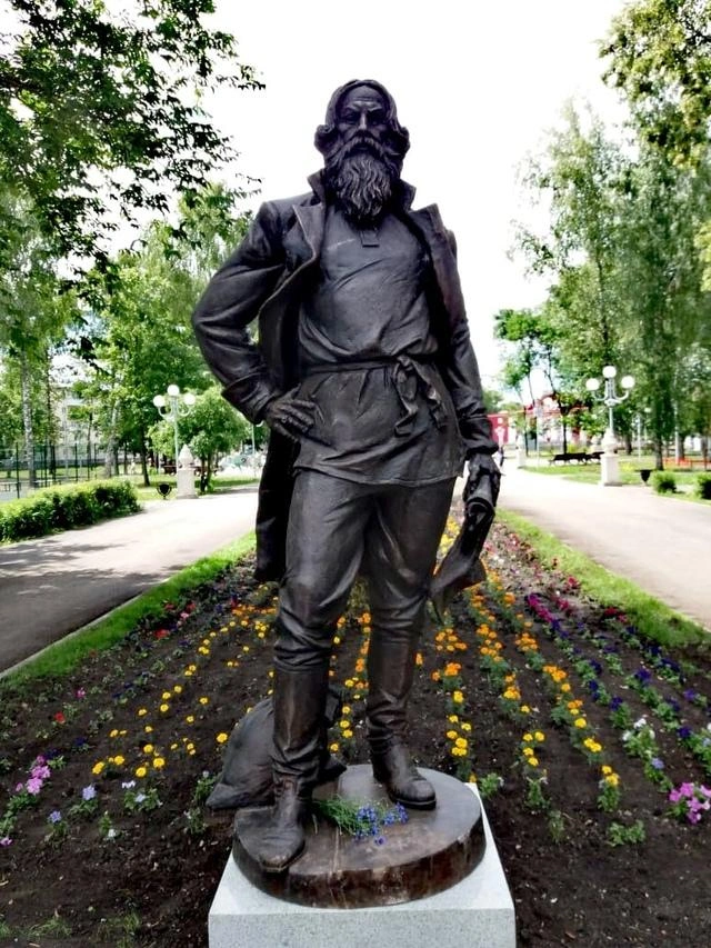 Памятник купцу Тетюшеву | Источник: Администрация Стерлитамака