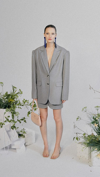 Модный гардероб на лето 2023: всего 10 вещей, которые нужны вам в этом сезоне
