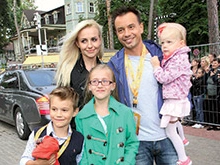 Экс-супруга Алексея Серова рассказала, как борется за дочь
