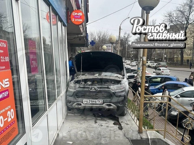 Возгорание в автомобиле удалось ликвидировать. | Источник: «Ростов Главный» / Telegram