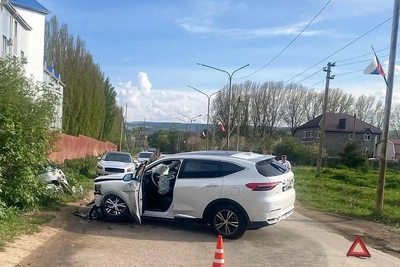 На Ставрополье три человека пострадали в лобовом столкновении
