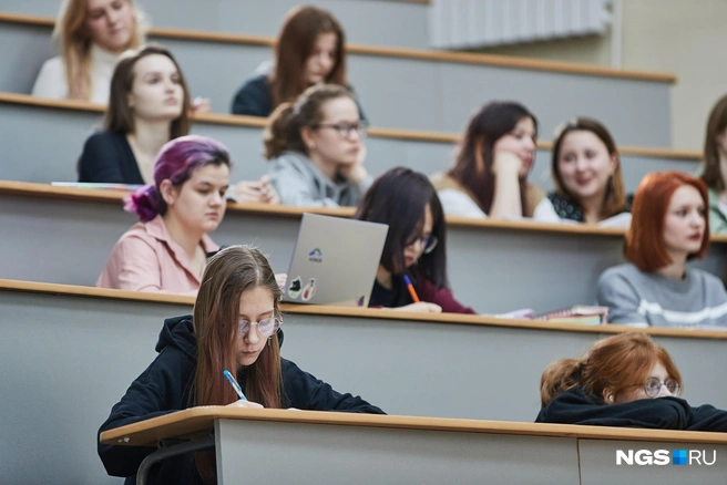 Считали число иногородних среди первокурсников в 2020-е годы | Источник: Александр Ощепков / NGS.RU