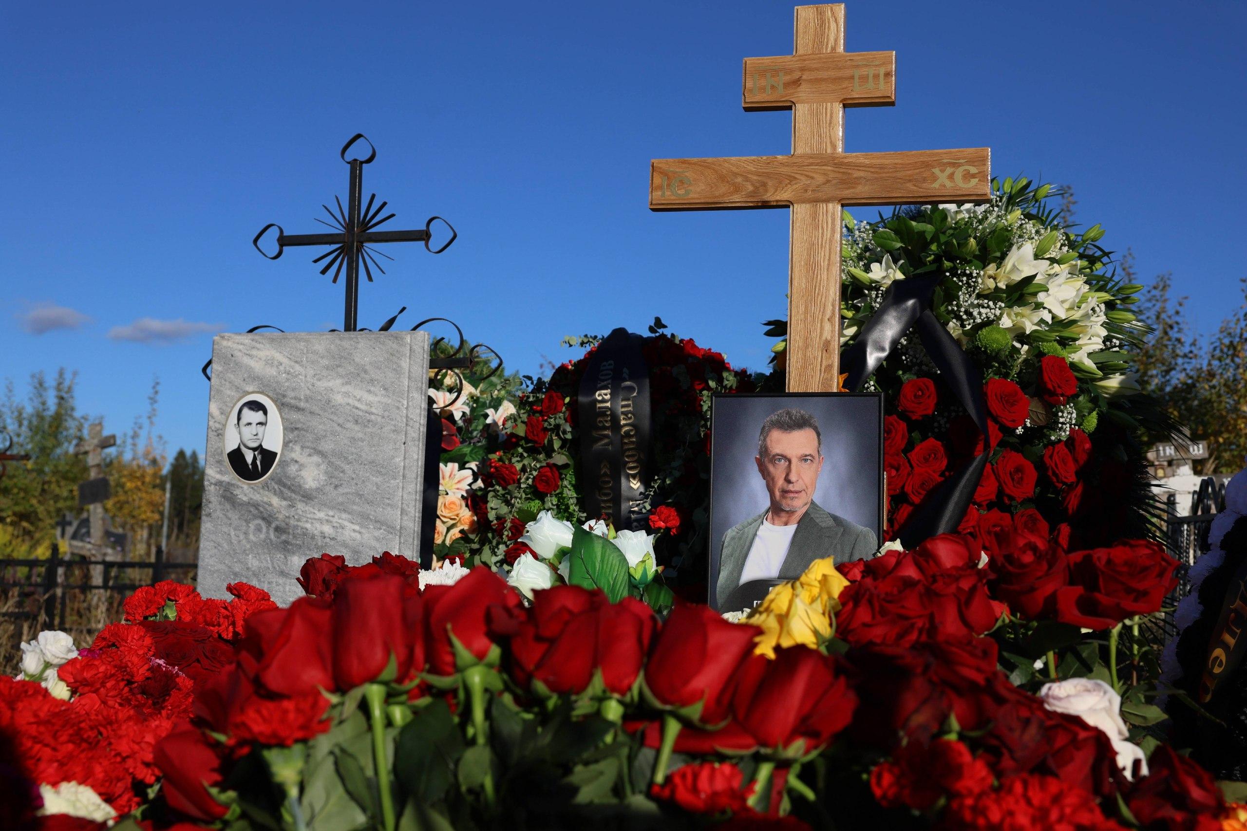 «Надеюсь, он чувствовал, что его любят». Кудрявцева, Такменев, Королева — кто пришел на похороны с…