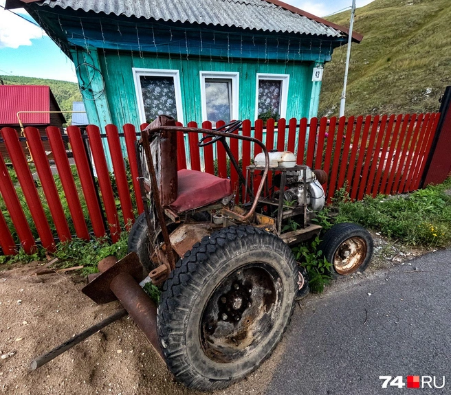Одна из форм глубинного творчества&nbsp;— самодельные трактора. Предела фантазии тут нет | Источник: Артем Краснов