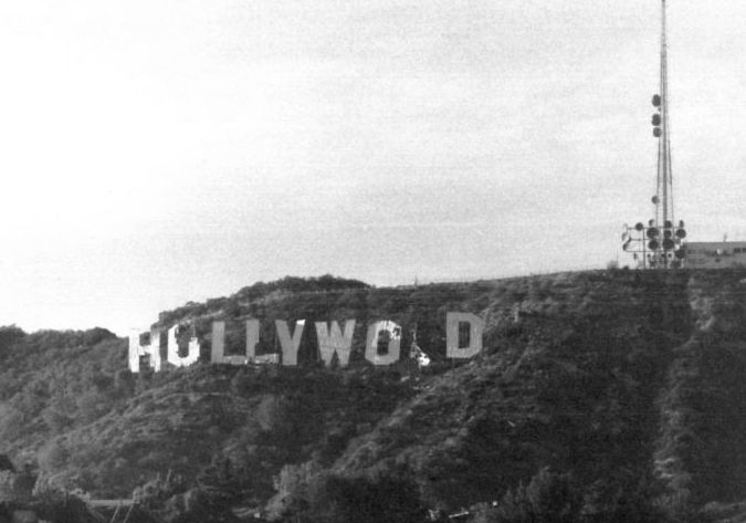 Фото №3 - История той самой надписи «Голливуд» на холмах