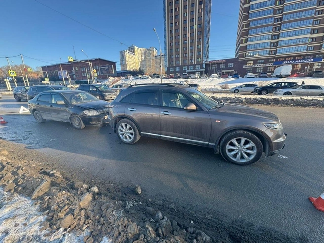 На месте аварии дежурит наряд дорожно-патрульной службы | Источник: ГАИ Новосибирска