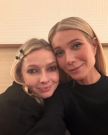 Дочь Гвинет Пэлтроу&nbsp;&mdash; новая it‑girl: как Эппл Мартин превратила мамин архив в свой модный капитал