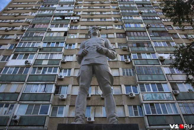 Смотрим, как Валериан Куйбышев выглядит после долгожданного обновления | Источник: Константин Завриков / V1.RU