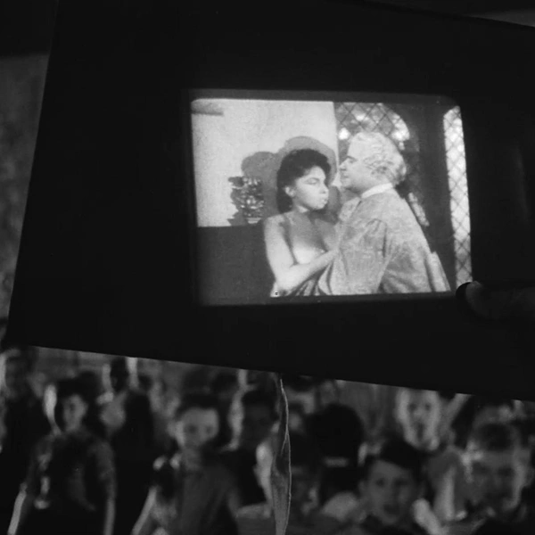 Источник: фильм «Добро пожаловать, или Посторонним вход воспрещен» (1964)