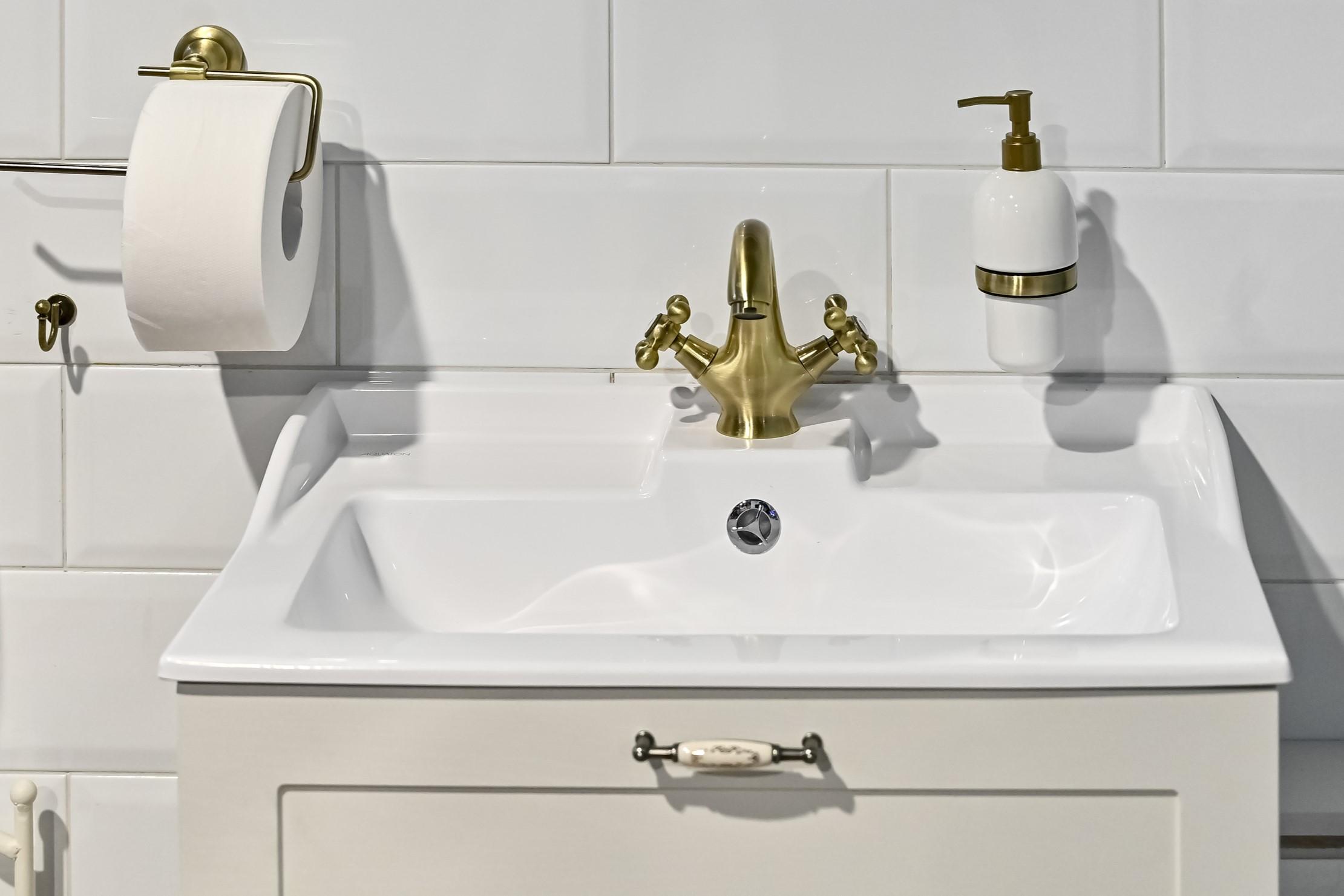 В трех районах Перми на время отключат холодную воду: где и когда