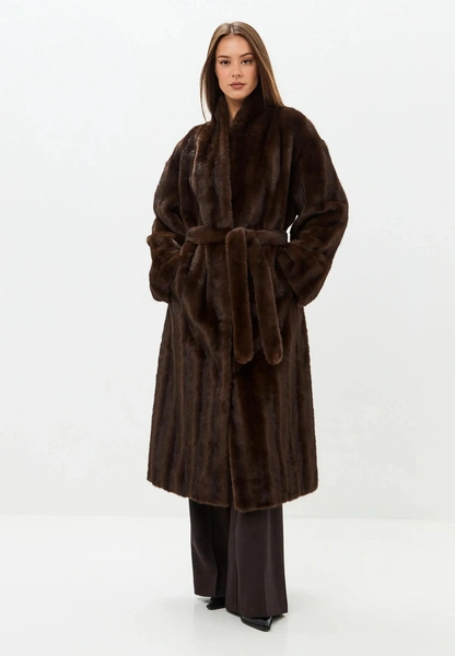 Olsen tuck: заправлять волосы под одежду — новый модный прием от сестер Олсен Olsen tuck: заправлять волосы под одежду — новый модный прием от сестер Олсен