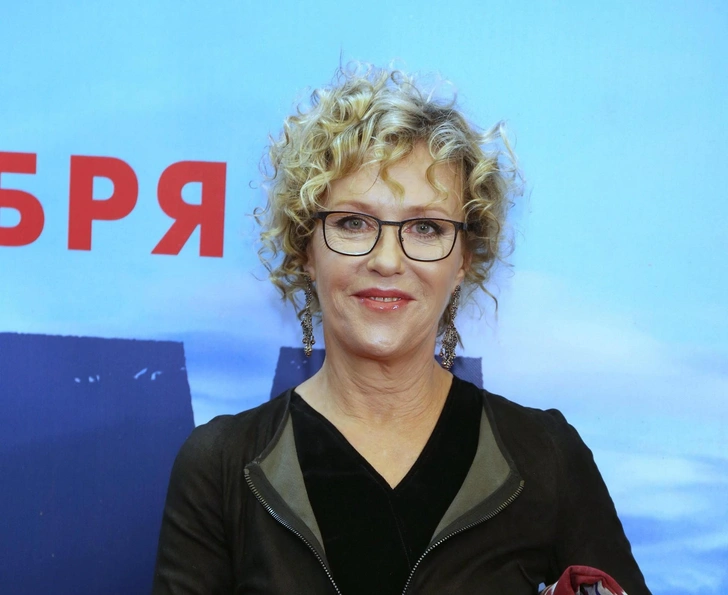 Ирина Розанова | www.starhit.ru