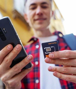 Эксперт рассказал, чем опасны бесплатные SIM-карты