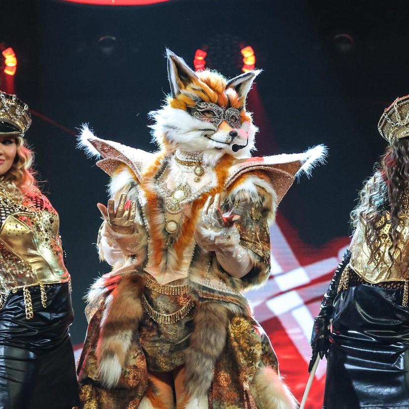 Приемная мама и легенда 90-х: жюри выгнали Лису из шоу «Маска» и ошиблись