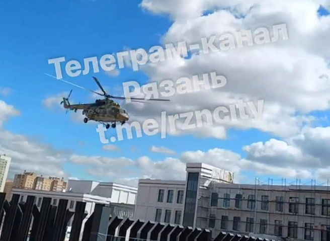 В Дашково-Песочне заметили военный вертолет | 62.ru