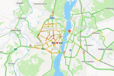 Снегопад парализовал Воронеж 7-балльными пробками