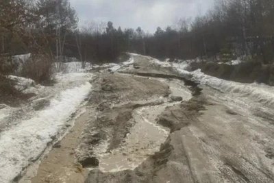 Вода отрезала доступ к селу
