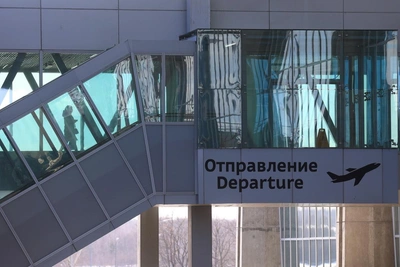 Атака дронов нарушила авиасообщение Москвы и Петербурга