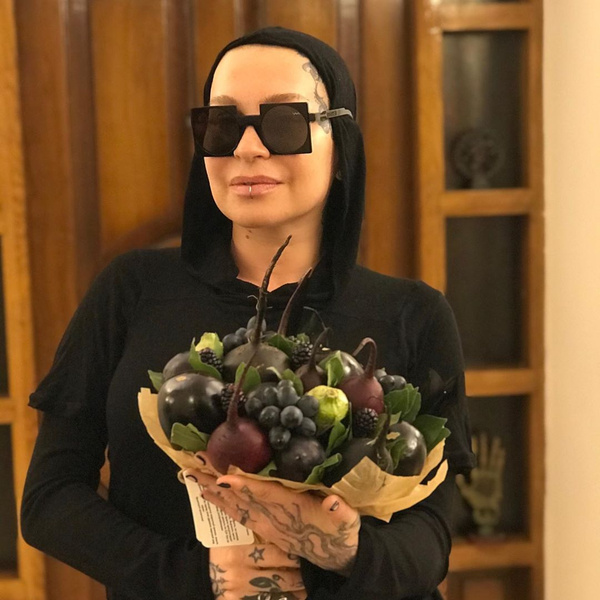 «Наконец-то в цивилизованном мире»: Наргиз вышла на связь с поклонниками после 50-летнего запрета на въезд в РФ