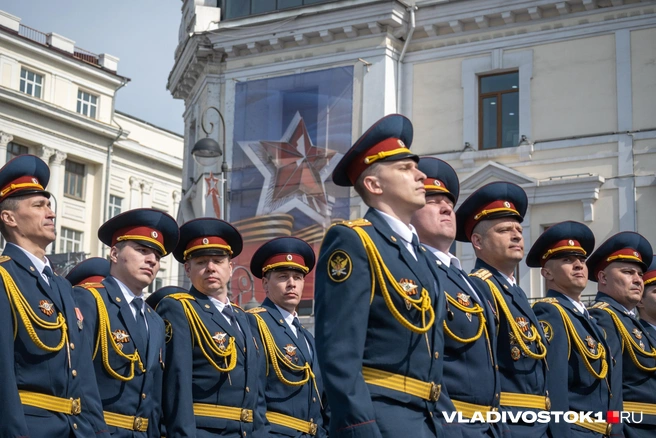 Власти пообещали обеспечить безопасность во время парада | Источник: Елена Буйвол / VLADIVOSTOK1.RU