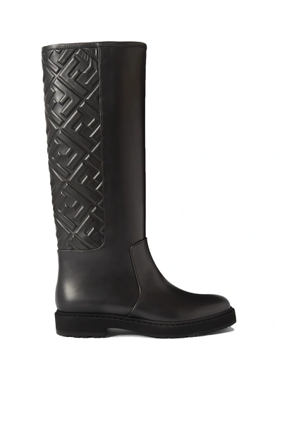 Сапоги FendiЦена: 91 957 руб.Где купить: net-a-porter.com