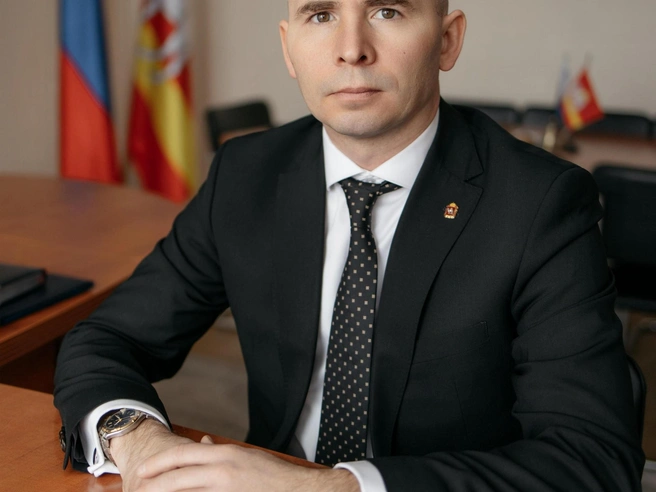 Юрий Подшивалов работает в правительстве с осени прошлого года  | Источник: pravmin.gov74.ru
