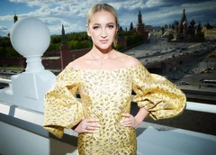 Сумка за 2 млн, серьги Dior, шуба, шарф Louis Vuitton: Ольга Бузова купается в люксовых подарках