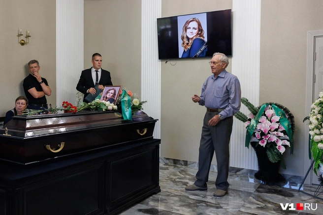 Коллеги и с завода в Краснооктябрьском районе, и с Трубного завода в Волжском отмечают поражающее трудолюбие Татьяны | Источник: Алексей Волхонский / V1.RU