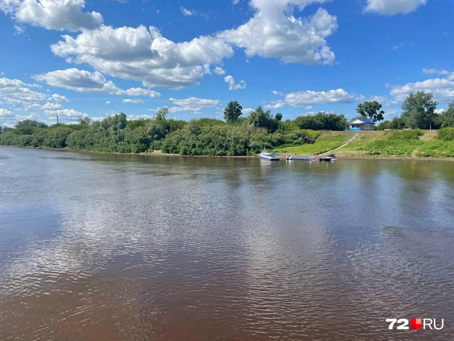 С начала июля уровень воды в реке уменьшился на шесть метров | Источник: Радик Енчу / 72.RU