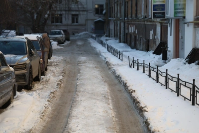 Орлов призвал жителей жаловаться на снежные завалы