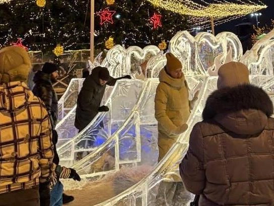 Ледовый городок ежегодно становится предметом дискуссий | Источник: представитель ледового городка