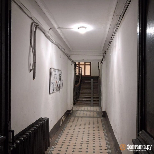 Парадная, где находился магазин Old Baby | Источник: Анна Мотовилова / «Фонтанка.ру»