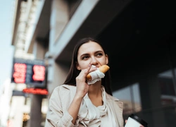Исключите из рациона: 7 продуктов, из-за которых ваш мозг стремительно стареет