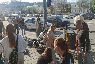 Автоэксперт назвал виновника ДТП с курьером в центре Екатеринбурга