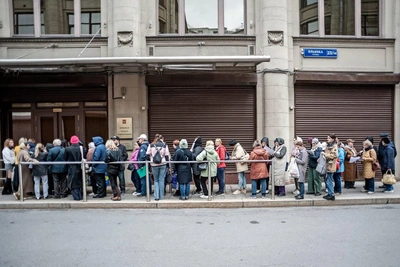 Пять часов в очереди за Коптевский рынок