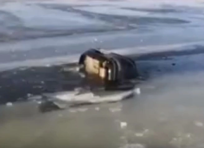 В Приморье семья из пяти человек утонула, провалившись на автомобиле под лед | ya62.ru