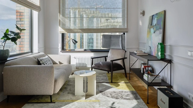 Белая квартира с цветными акцентами 55 м²