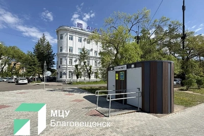 На набережной Благовещенска изменили часы работы туалета